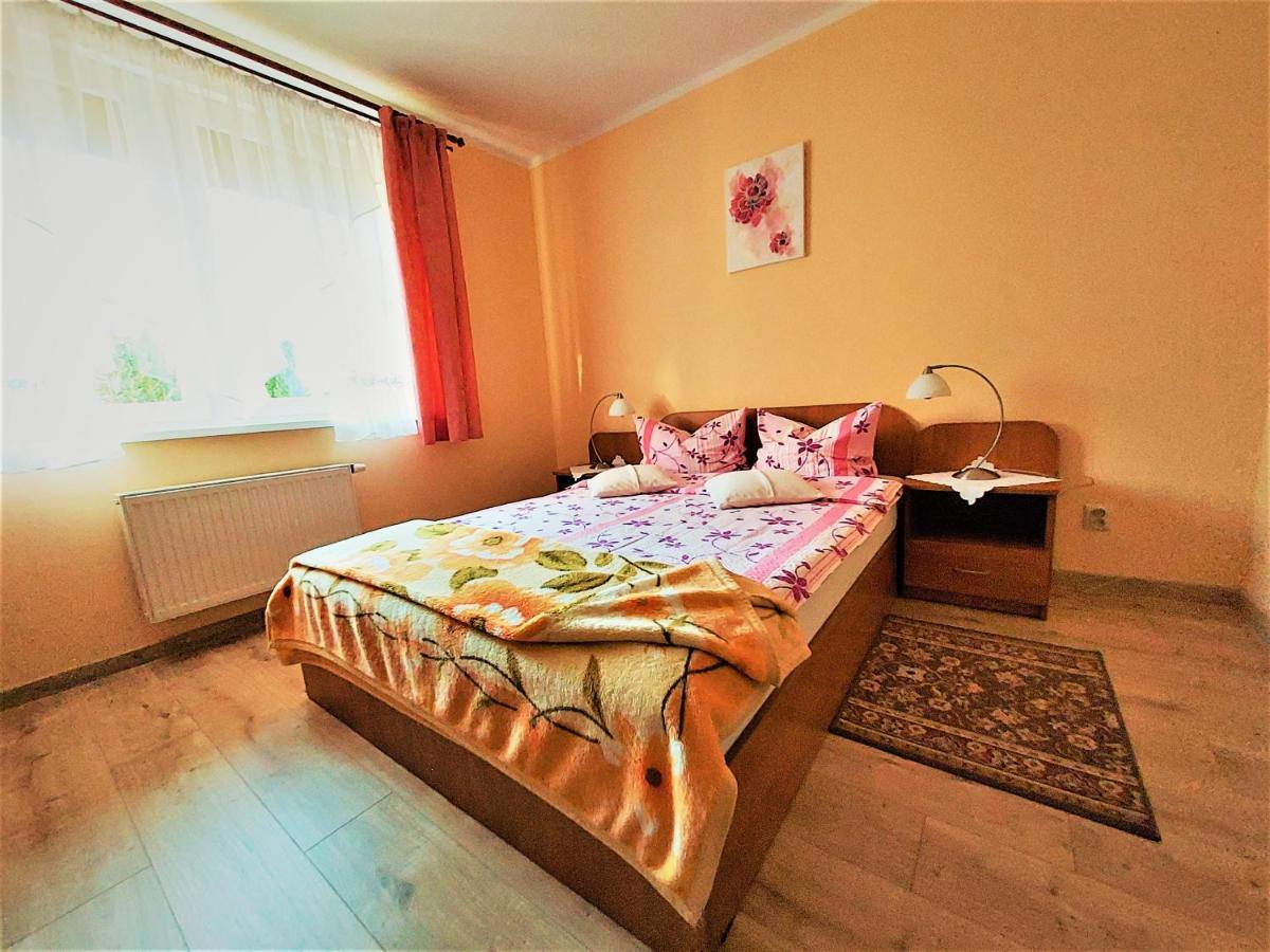 Aga - Komfortowe Pokoje Z Lazienkami - Aneks Kuchenny - Doskonala Lokalizacja Blisko Centrum - Parking W Cenie Pobytu - Zapraszamy! 卡尔帕奇 外观 照片